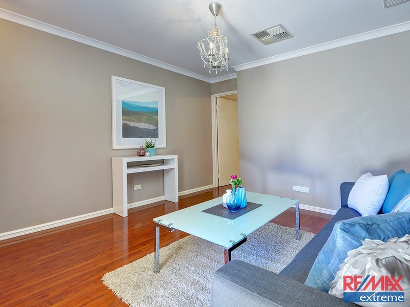 4 Kensington Way, Pearsall WA 6065