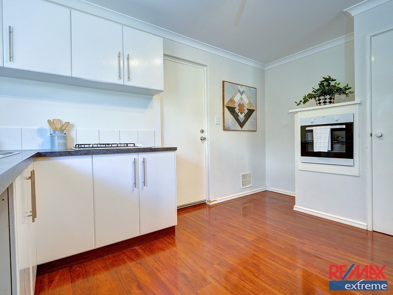 4 Kensington Way, Pearsall WA 6065