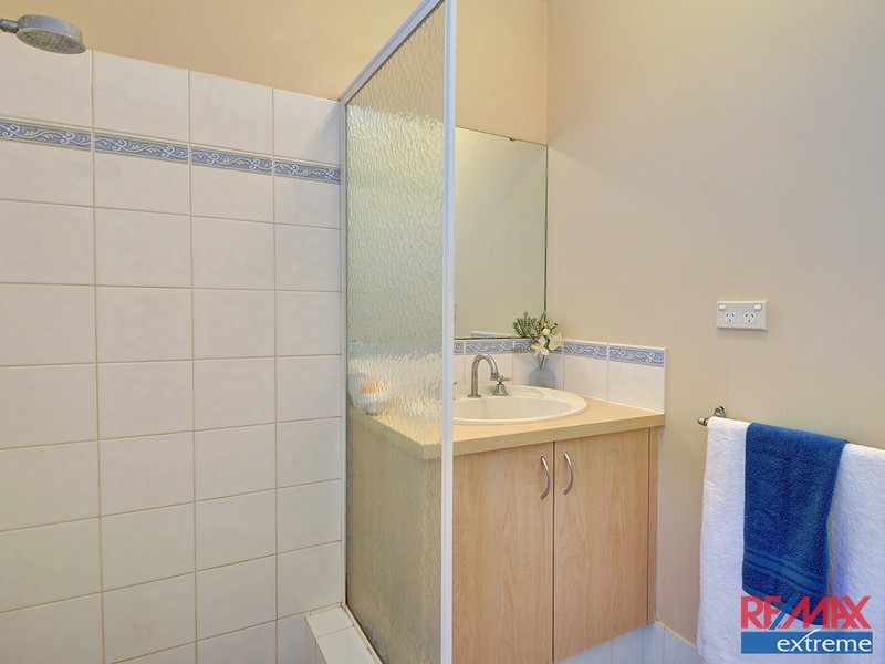 4 Kensington Way, Pearsall WA 6065