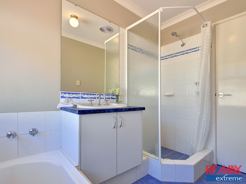 4 Kensington Way, Pearsall WA 6065