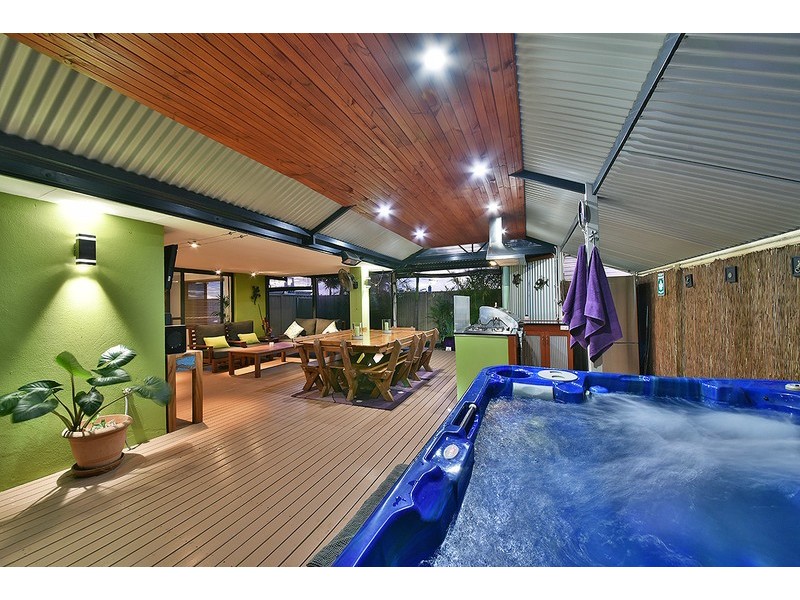 3 Giglia Drive, Sinagra WA 6065