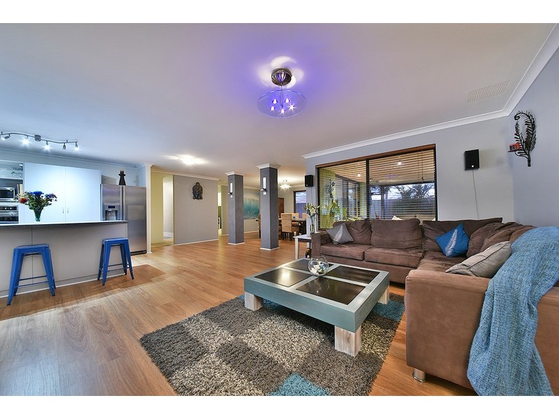 3 Giglia Drive, Sinagra WA 6065