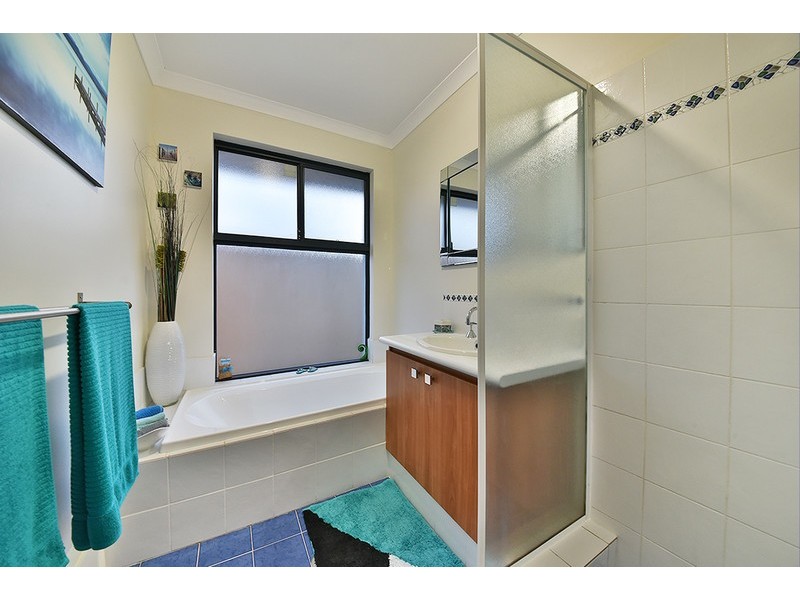 3 Giglia Drive, Sinagra WA 6065