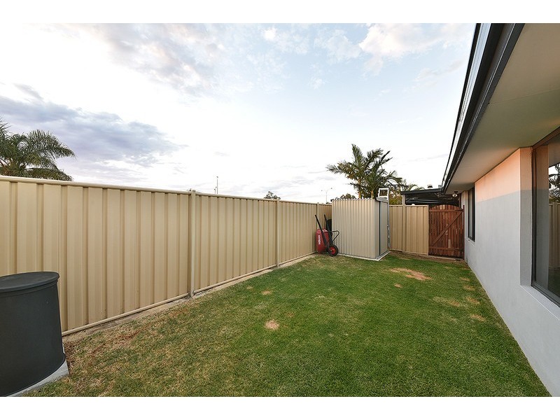 3 Giglia Drive, Sinagra WA 6065