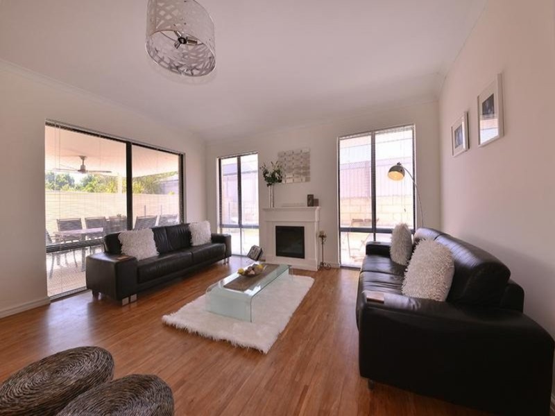 16 Basico Avenue, Sinagra WA 6065