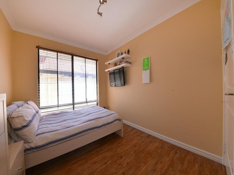 16 Basico Avenue, Sinagra WA 6065