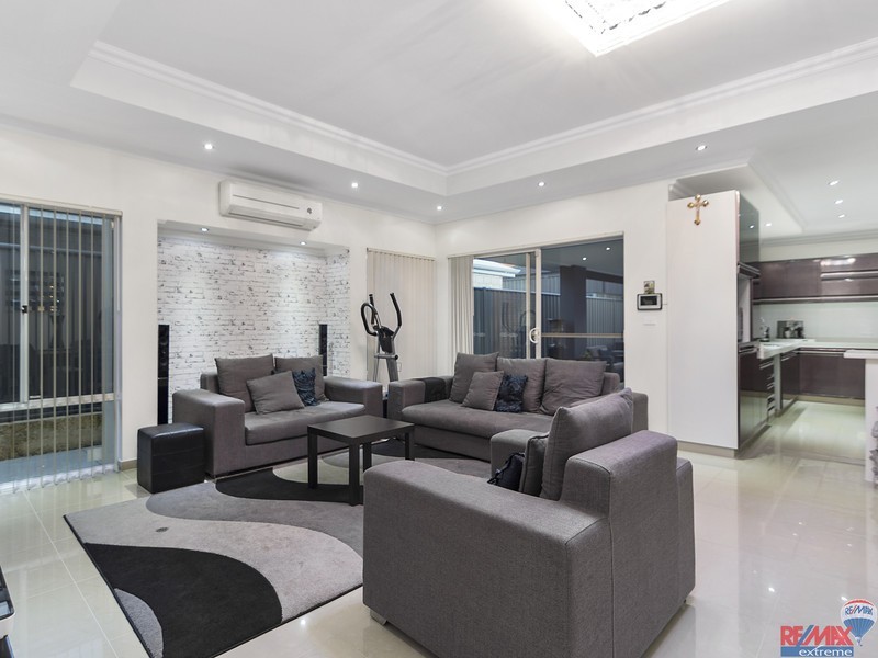 36 Teasel Way, Banksia Grove WA 6031