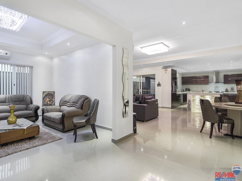 36 Teasel Way, Banksia Grove WA 6031