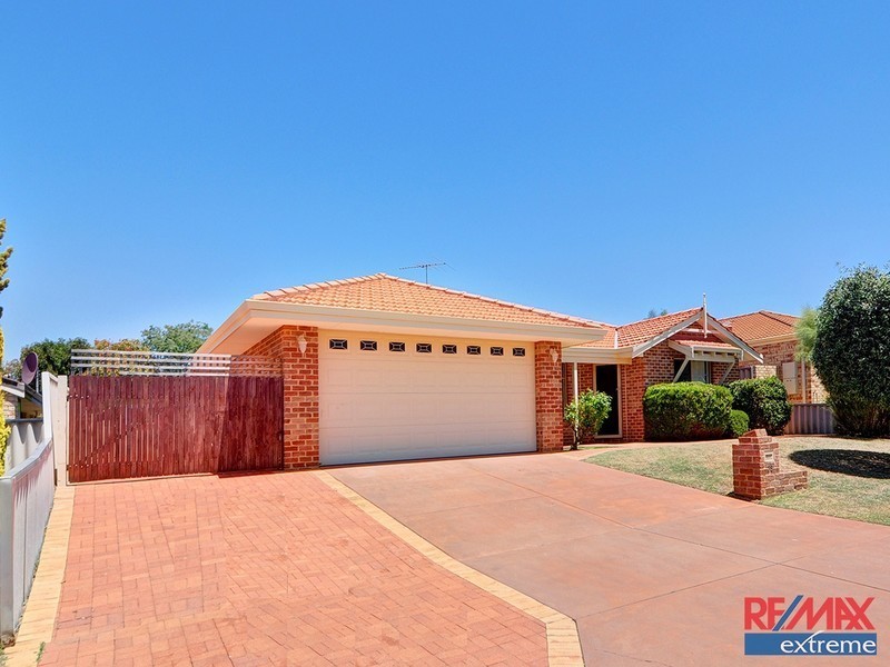 35 Cadoux Loop, Hocking WA 6065