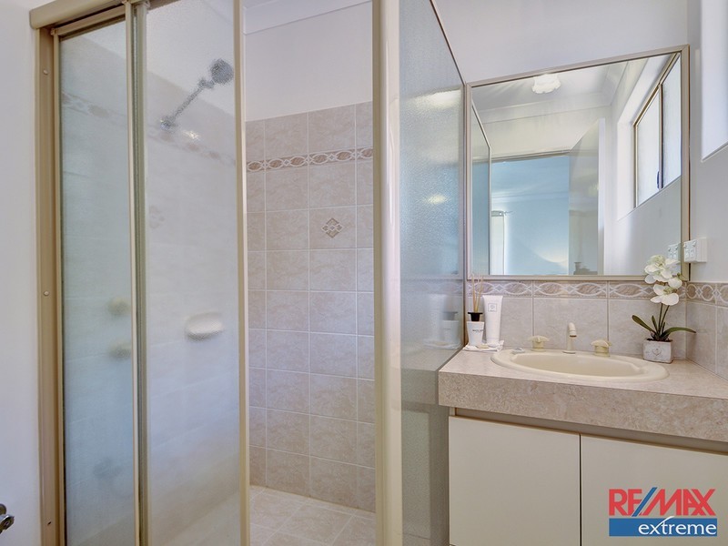 35 Cadoux Loop, Hocking WA 6065