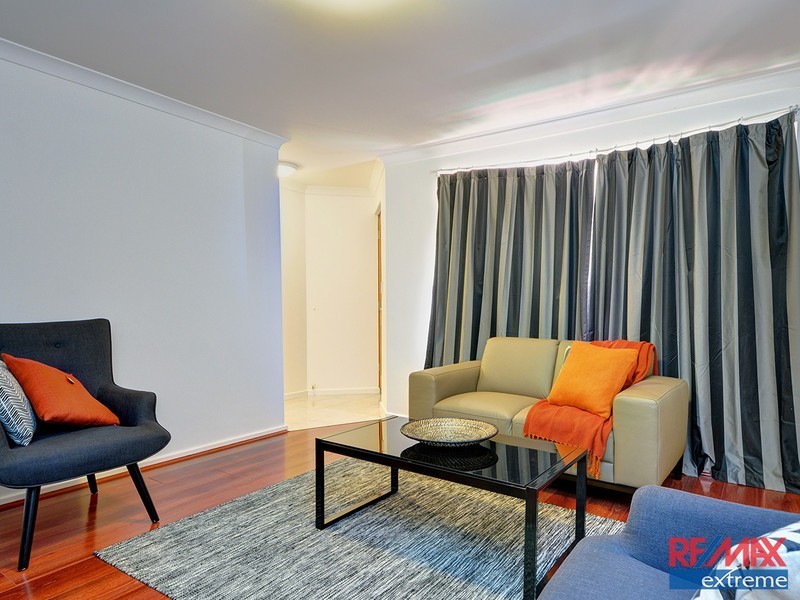 35 Cadoux Loop, Hocking WA 6065