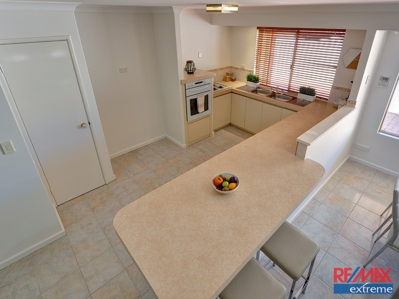 35 Cadoux Loop, Hocking WA 6065