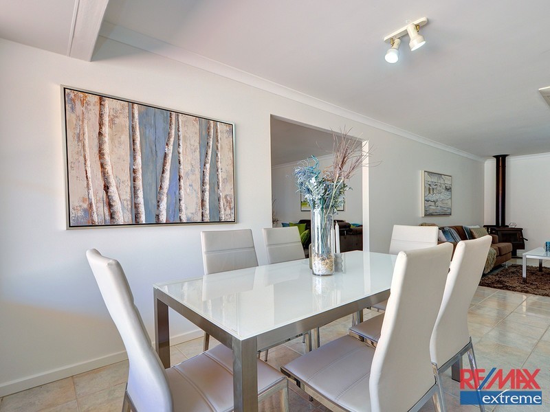 35 Cadoux Loop, Hocking WA 6065