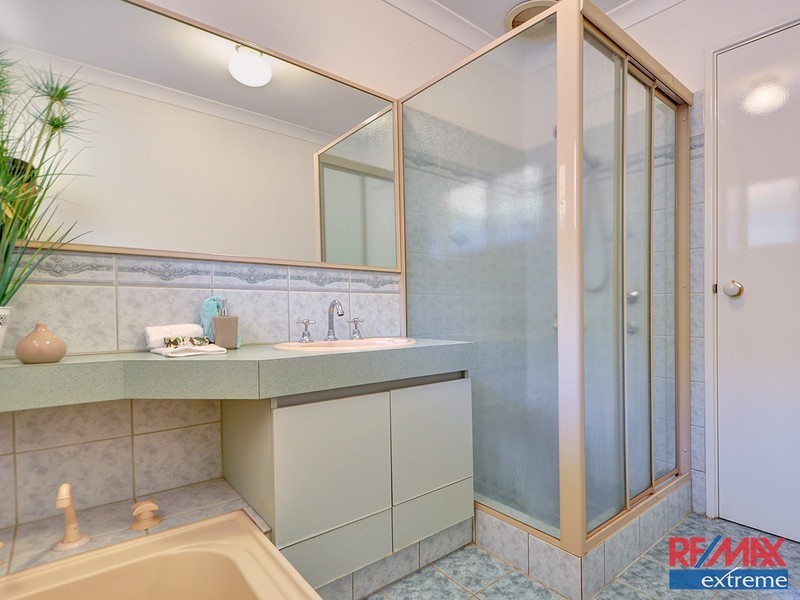 35 Cadoux Loop, Hocking WA 6065