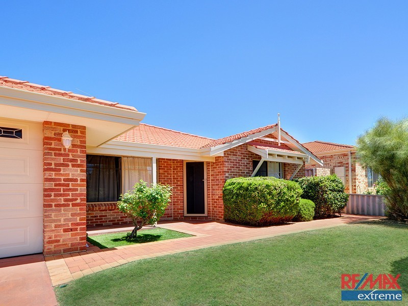 35 Cadoux Loop, Hocking WA 6065