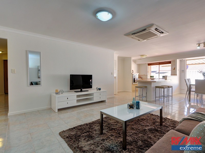 35 Cadoux Loop, Hocking WA 6065