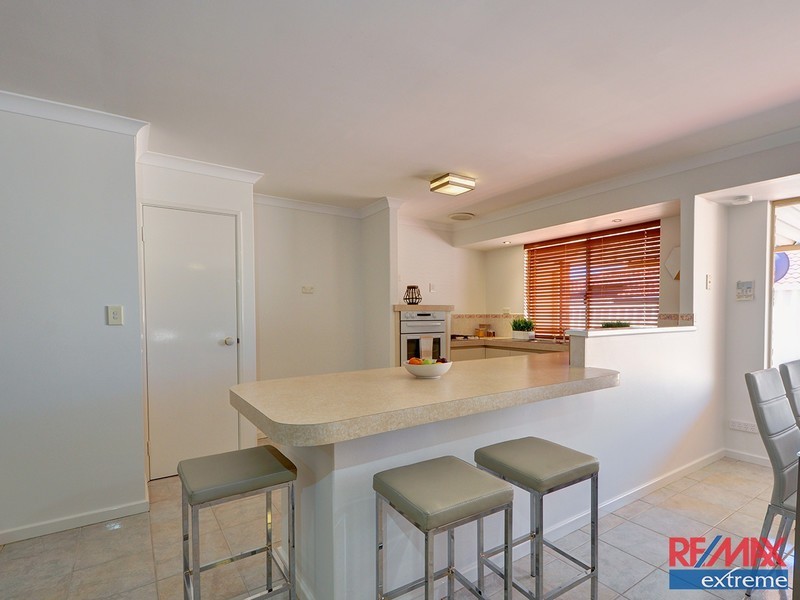 35 Cadoux Loop, Hocking WA 6065