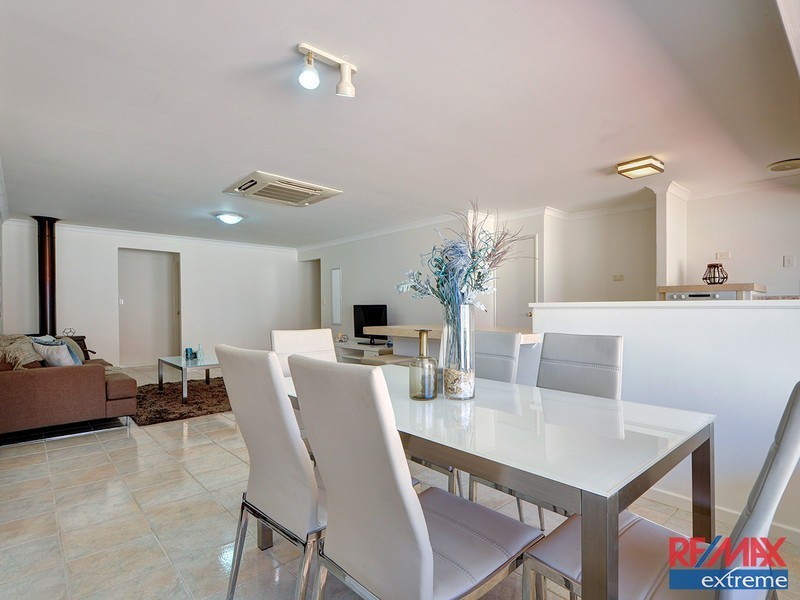 35 Cadoux Loop, Hocking WA 6065