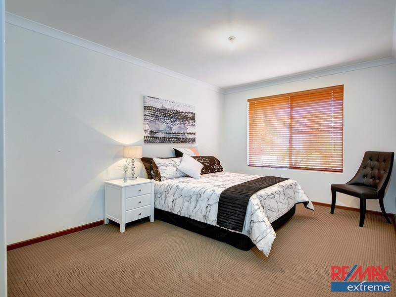 35 Cadoux Loop, Hocking WA 6065