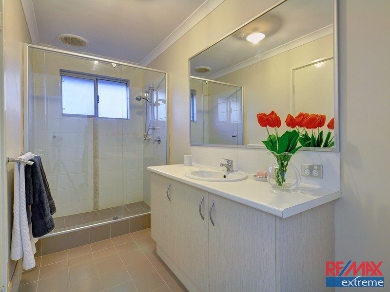 41 Glasshouse Drive, Banksia Grove WA 6031
