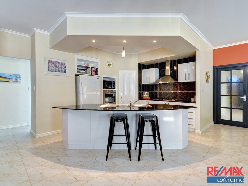 50 Kirkstall Drive, Hocking WA 6065