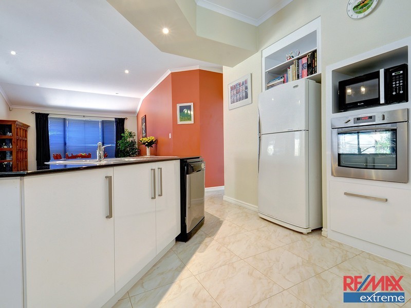 50 Kirkstall Drive, Hocking WA 6065