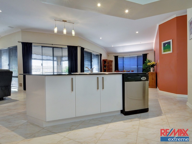 50 Kirkstall Drive, Hocking WA 6065