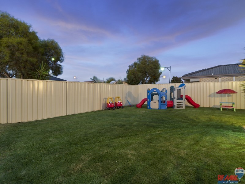 1 Fineview Crescent, Carramar WA 6031