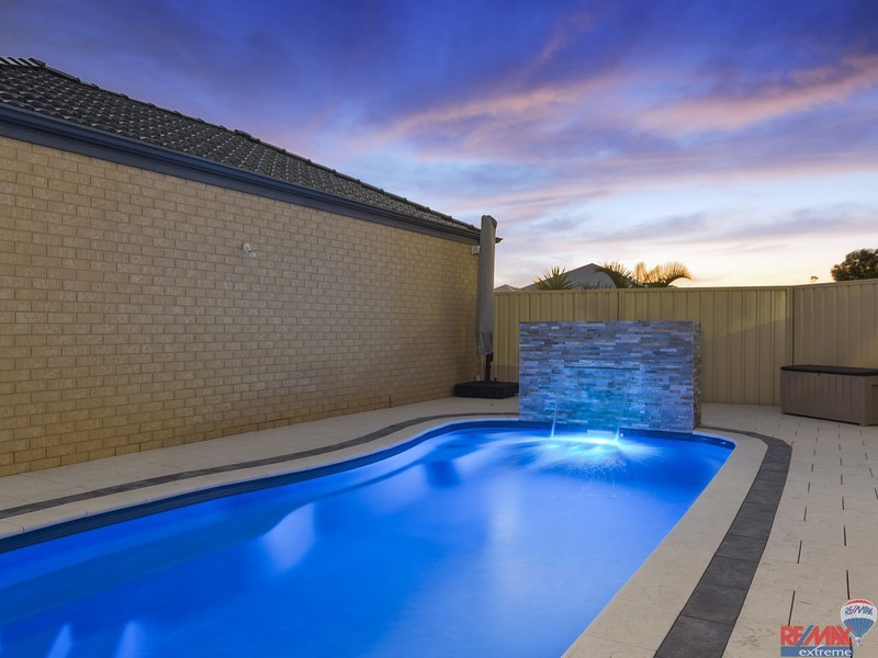 1 Fineview Crescent, Carramar WA 6031