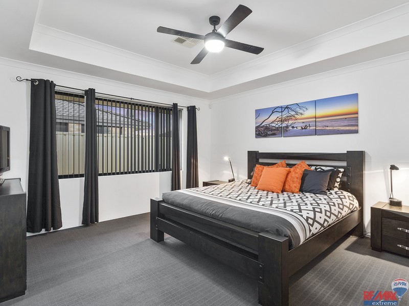 1 Fineview Crescent, Carramar WA 6031