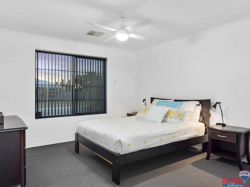 1 Fineview Crescent, Carramar WA 6031