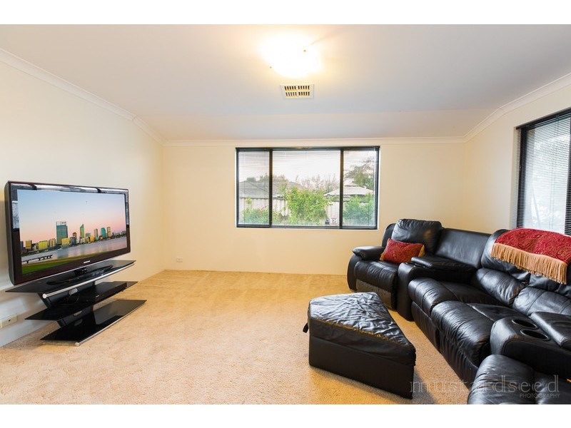 58 Heacham Avenue, Hocking WA 6065