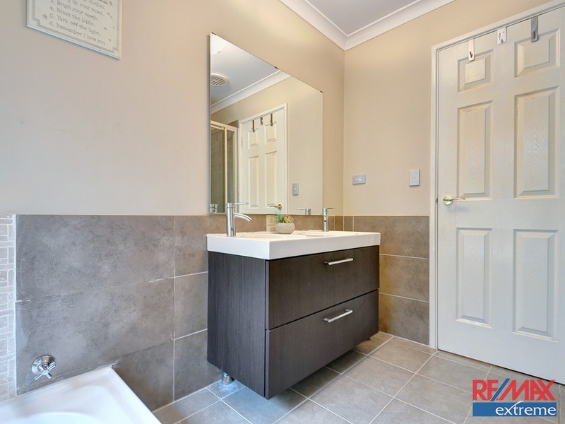 3 Shetland Rise, Kinross WA 6028