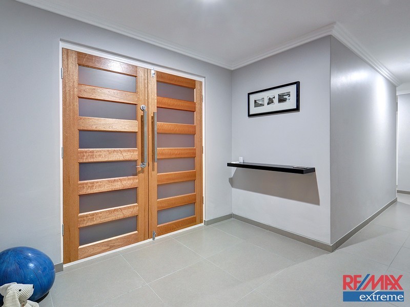 3 Houghton Drive, Carramar WA 6031