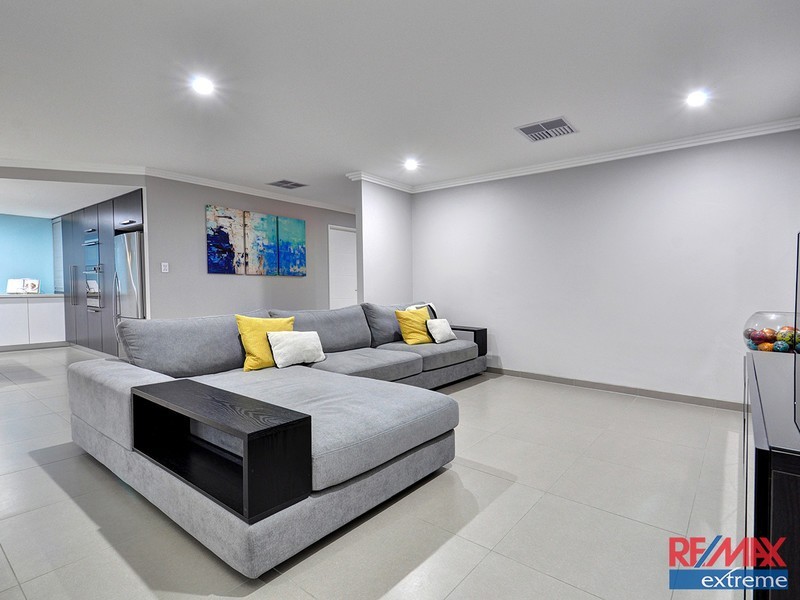 3 Houghton Drive, Carramar WA 6031