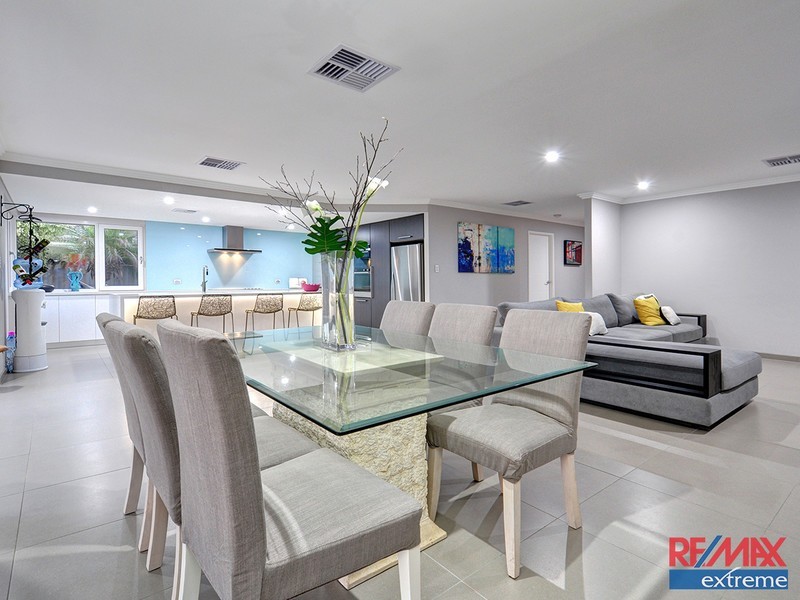 3 Houghton Drive, Carramar WA 6031