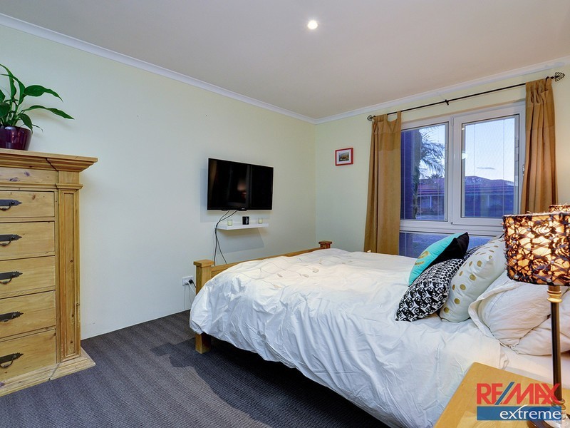 3 Houghton Drive, Carramar WA 6031