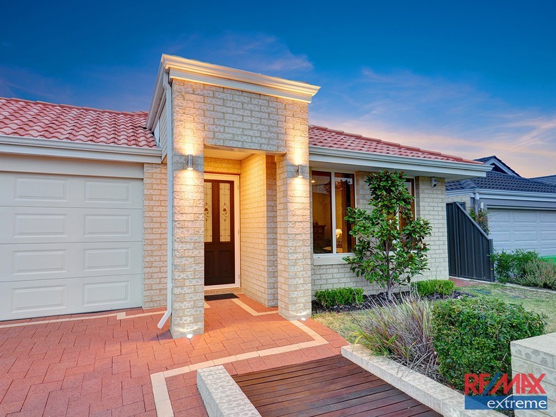 6 Parkinson Road, Banksia Grove WA 6031