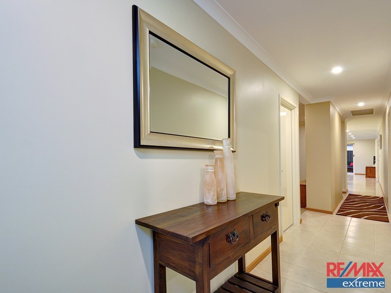 6 Parkinson Road, Banksia Grove WA 6031