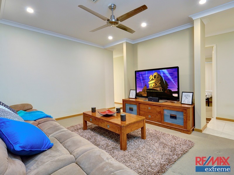 6 Parkinson Road, Banksia Grove WA 6031