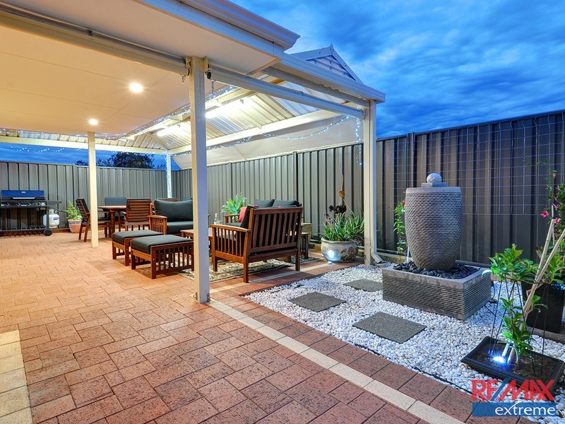 6 Parkinson Road, Banksia Grove WA 6031