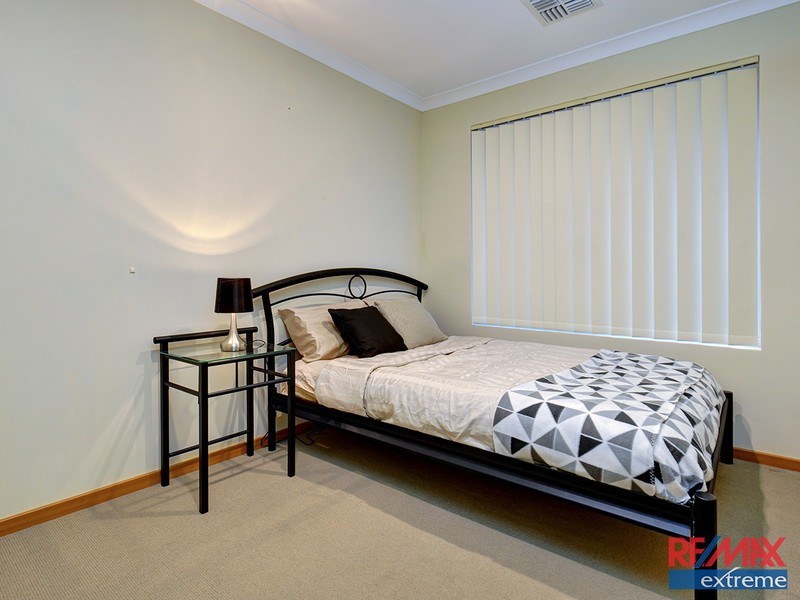 6 Parkinson Road, Banksia Grove WA 6031