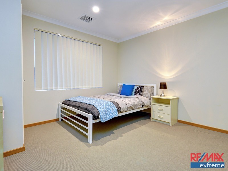 6 Parkinson Road, Banksia Grove WA 6031