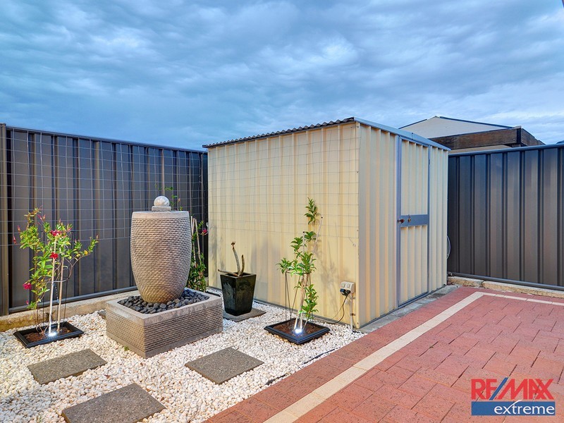 6 Parkinson Road, Banksia Grove WA 6031