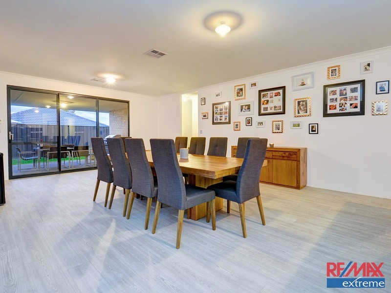 7 Nutcote Road, Banksia Grove WA 6031