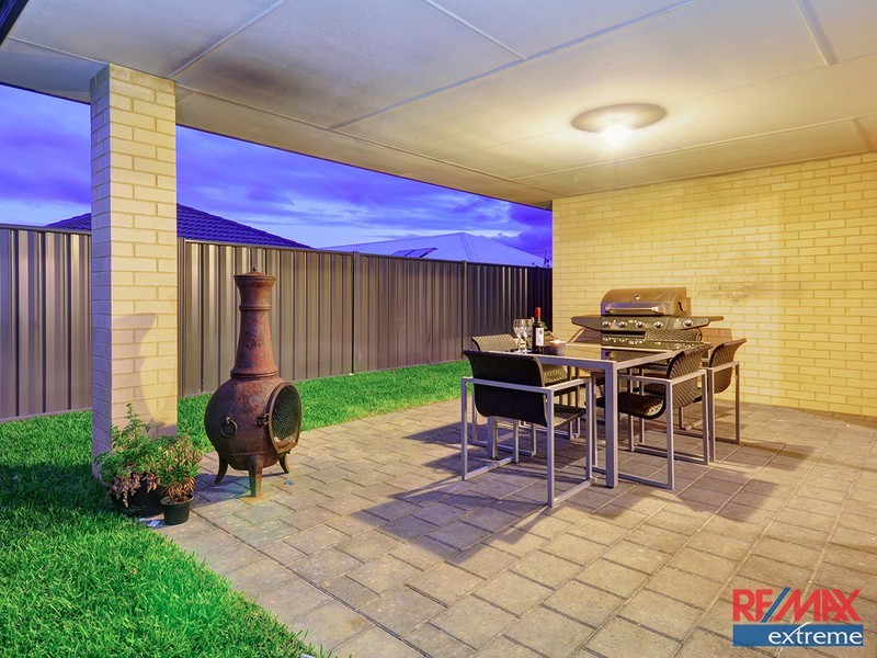 7 Nutcote Road, Banksia Grove WA 6031