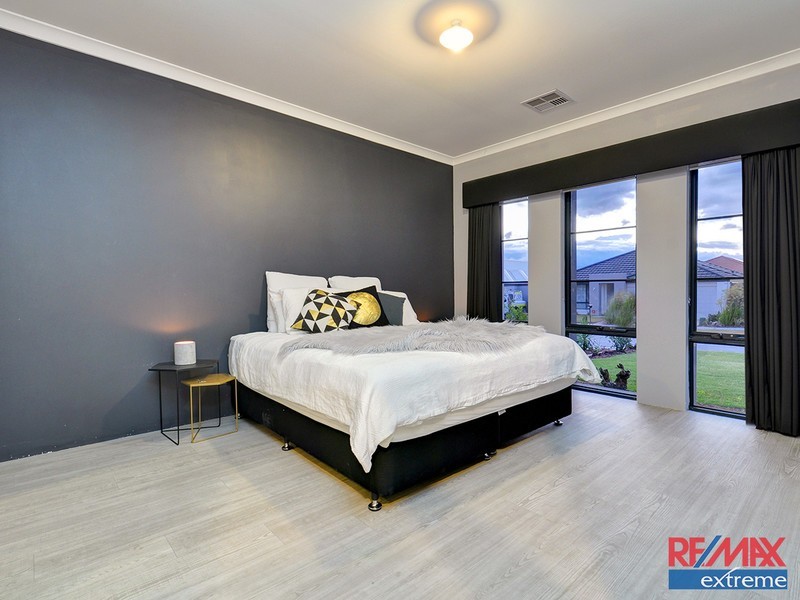 7 Nutcote Road, Banksia Grove WA 6031