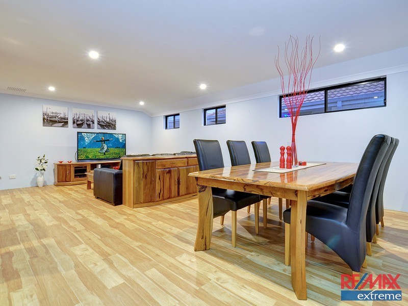 26 Strathmerton Road, Banksia Grove WA 6031