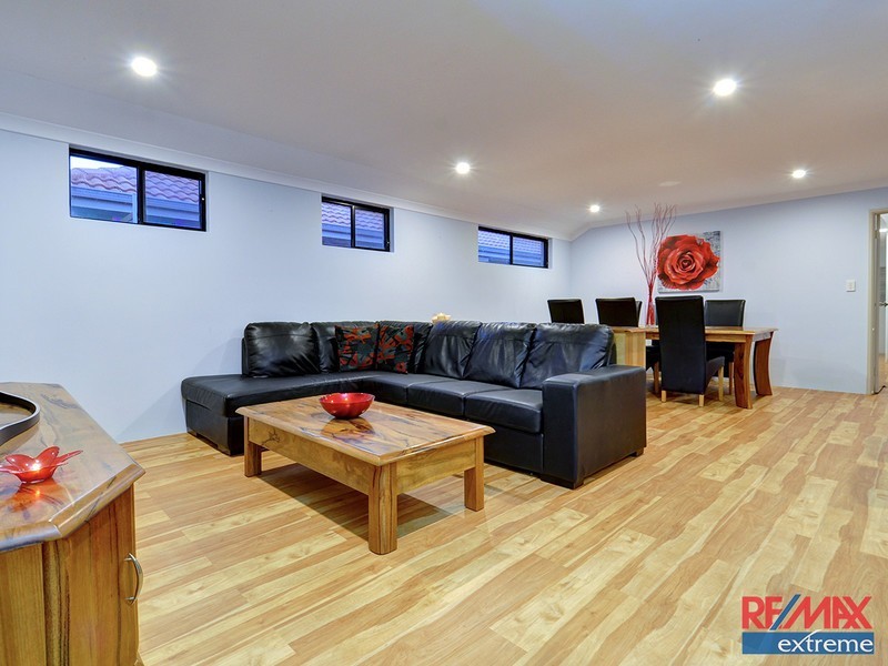 26 Strathmerton Road, Banksia Grove WA 6031