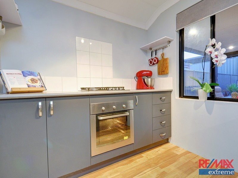 26 Strathmerton Road, Banksia Grove WA 6031